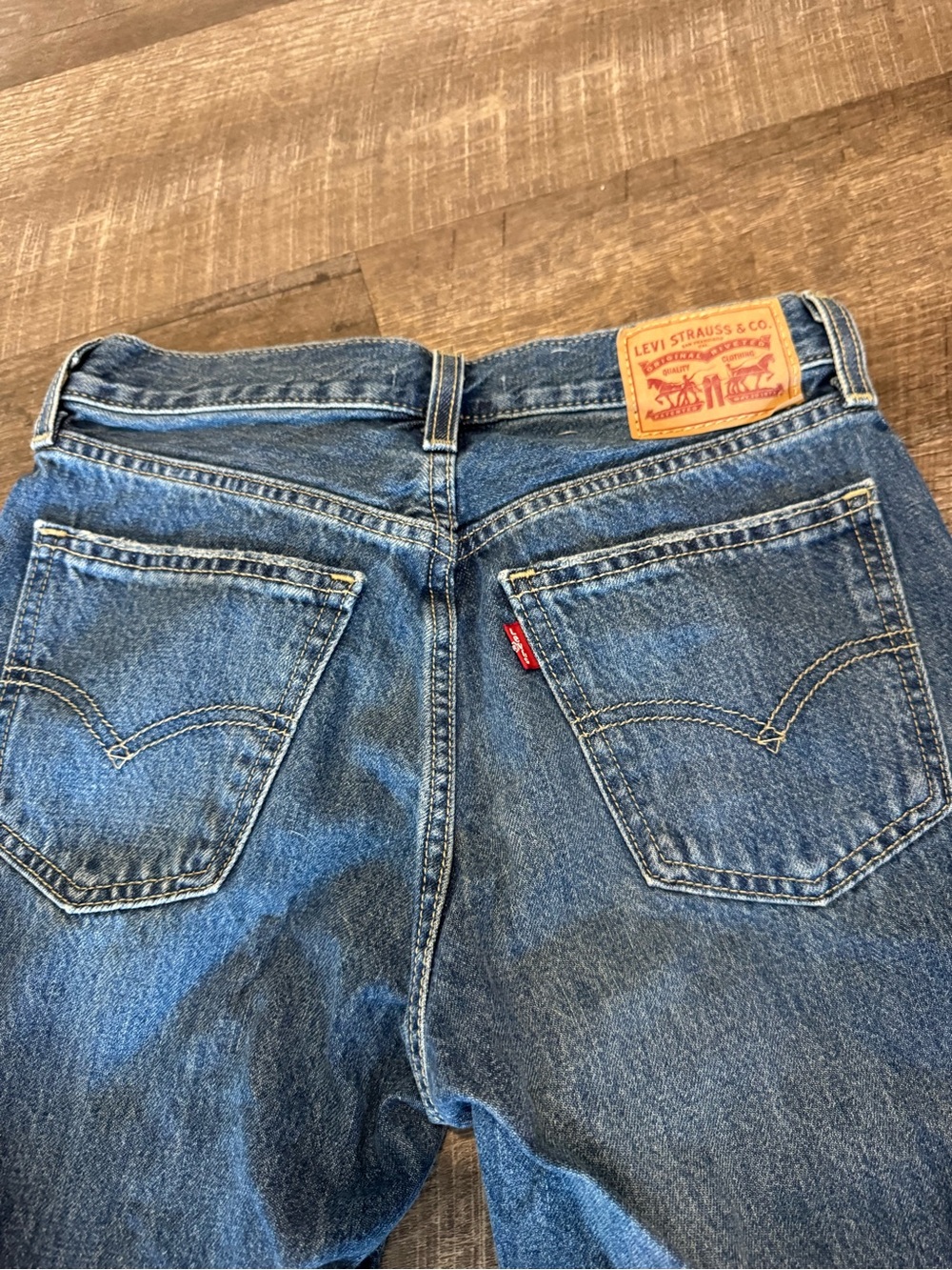 Levi’s Low Rise Pro Straight Leg Ripped Denim Blue Jeans - Picture 5 of 5